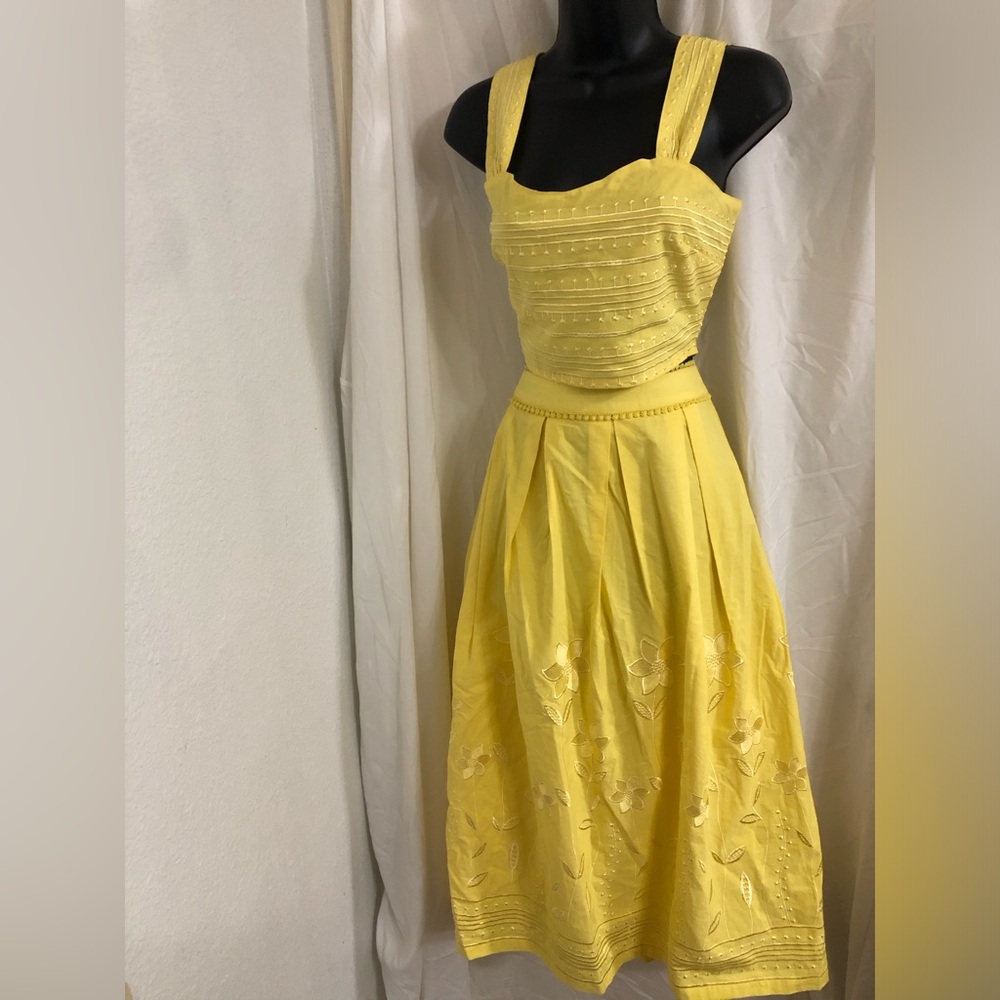 Avec les filles yellow floral embroidered crop top and midi skirt size XS new - Picture 5 of 15
